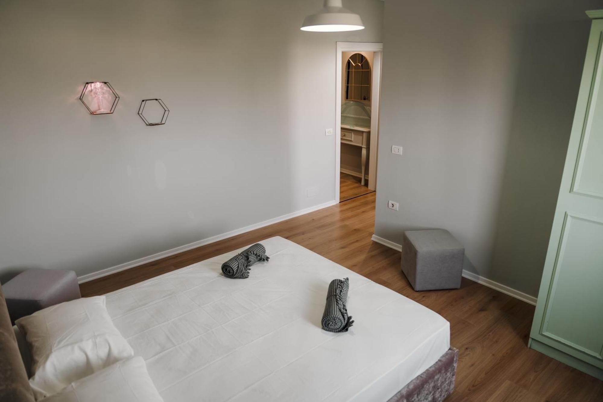 Urban Hotel Tirana Zewnętrze zdjęcie